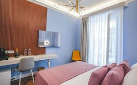 Cafe Latino Suites